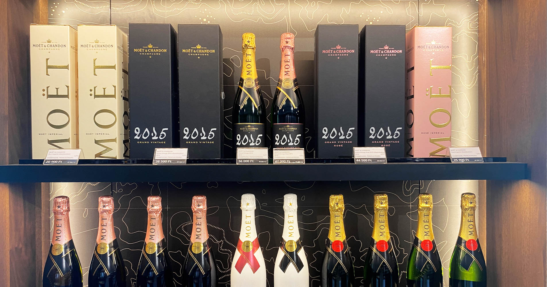 MOËT & CHANDON DISPLAY DESIGN